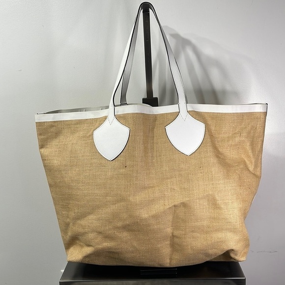 Authentic Burberry tote beach bag - Picture 3 of 11